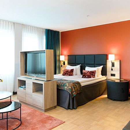 Quality Hotel Winn Haninge Bagian luar foto
