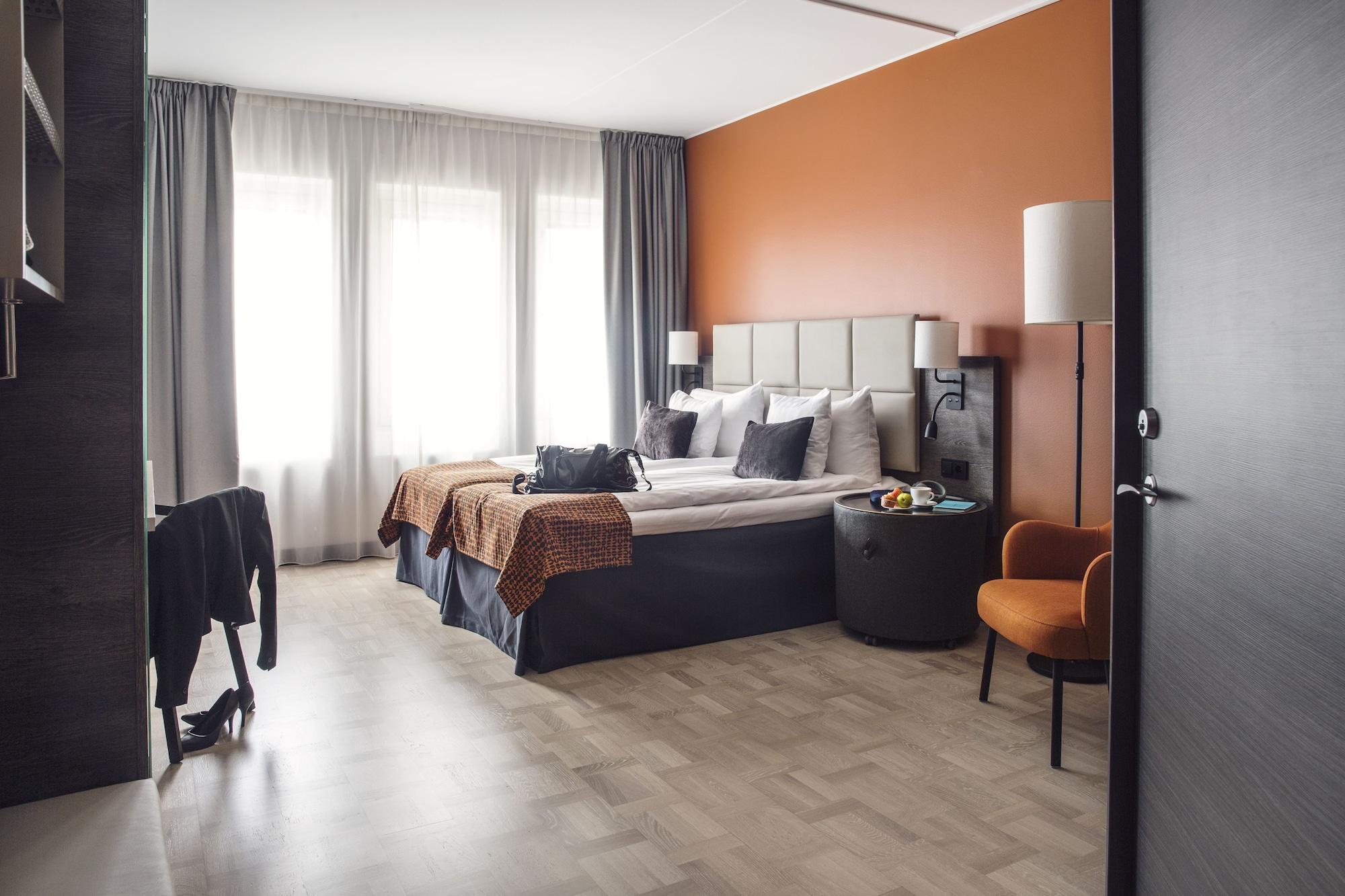 Quality Hotel Winn Haninge Bagian luar foto