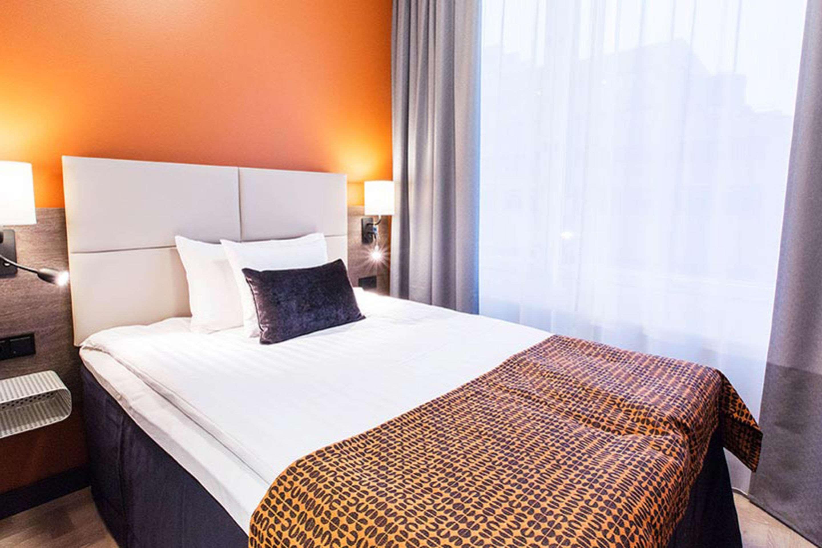 Quality Hotel Winn Haninge Bagian luar foto