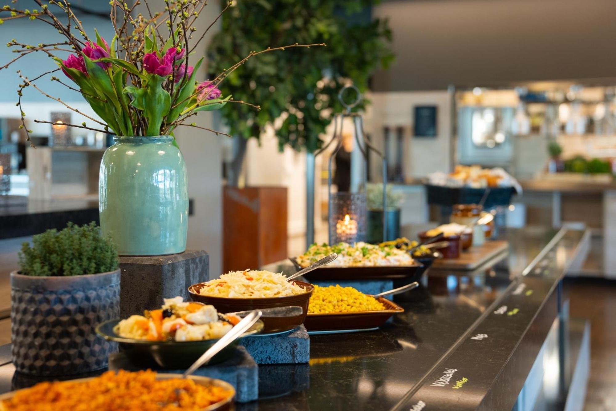 Quality Hotel Winn Haninge Bagian luar foto
