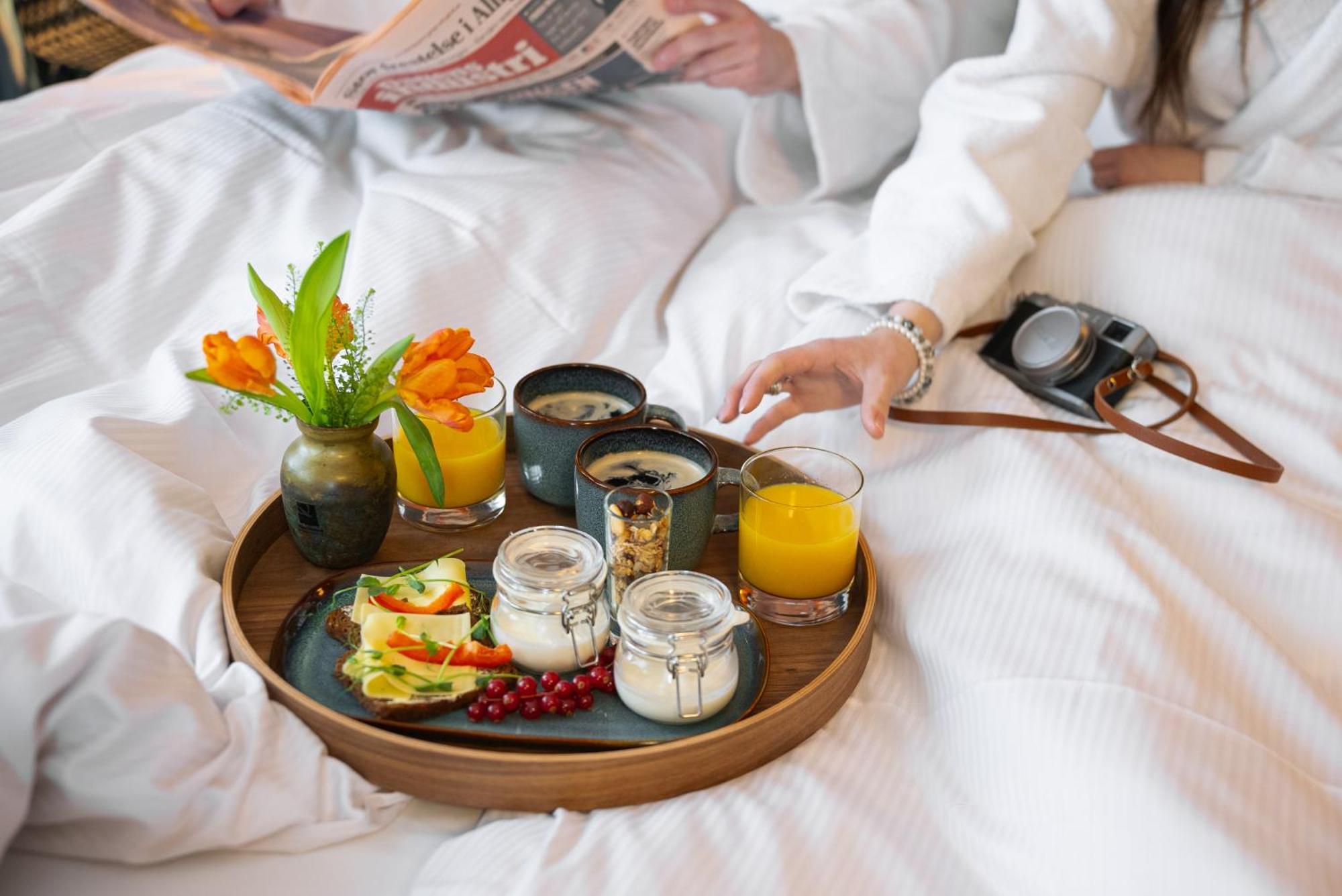 Quality Hotel Winn Haninge Bagian luar foto