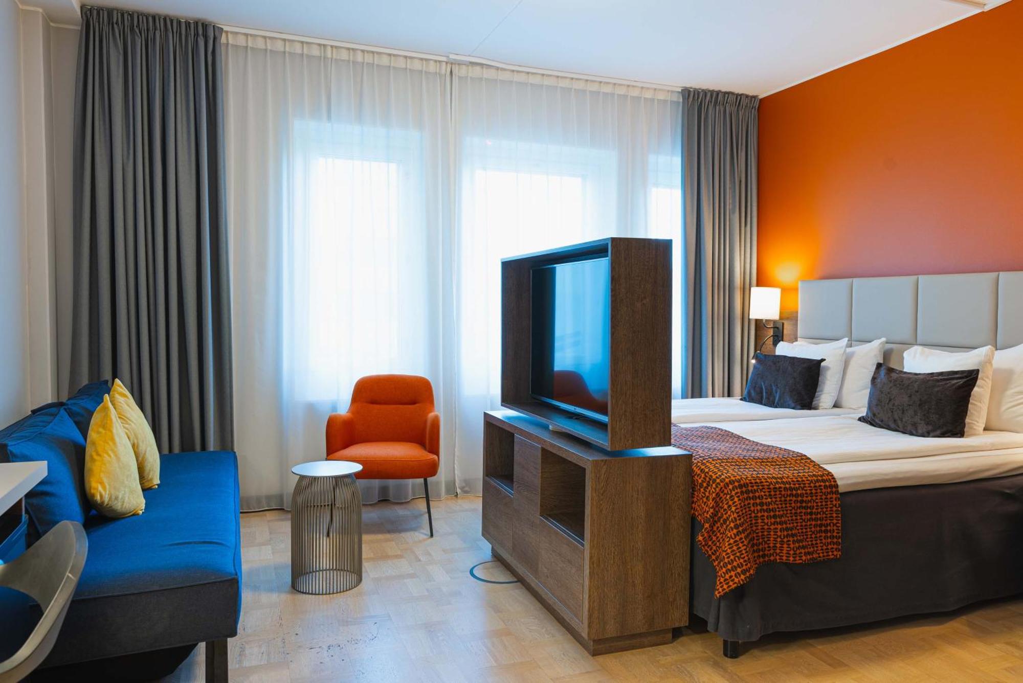 Quality Hotel Winn Haninge Bagian luar foto