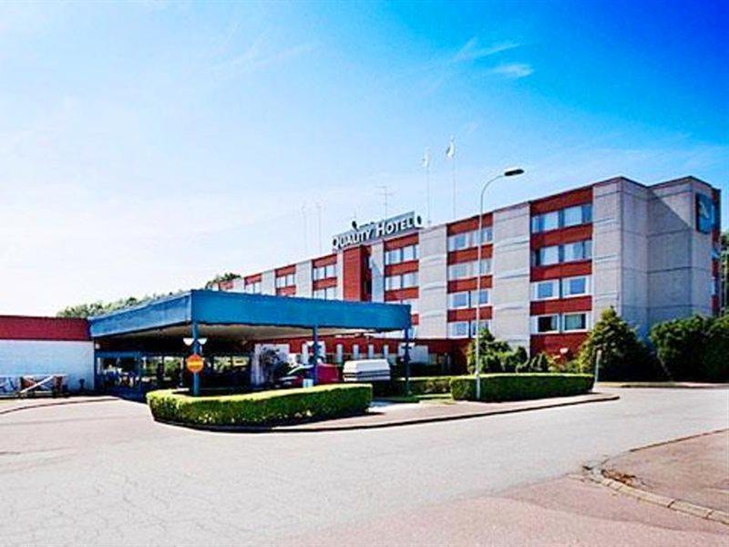 Quality Hotel Winn Haninge Bagian luar foto