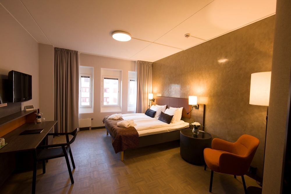 Quality Hotel Winn Haninge Bagian luar foto