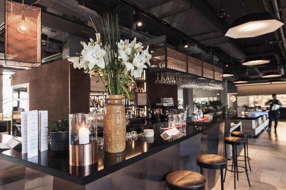 Quality Hotel Winn Haninge Bagian luar foto